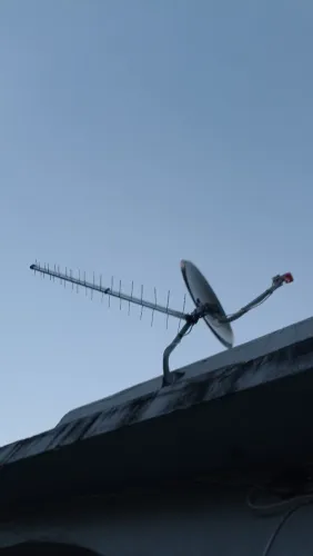 Faço instalação e manutenção de antenas uhf e sat