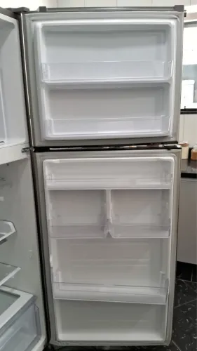 Geladeira Samsung inox, 460 litros, seminova