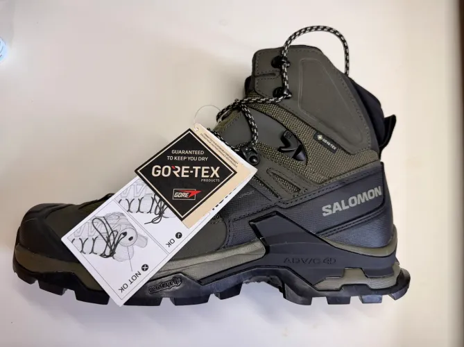 Bota Salomon Quest 4 GORE?TEX ? NOVA, nunca usada!