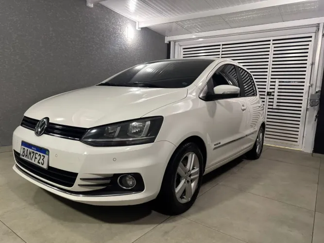Volkswagen Fox Highline 1.6 Flex 16V 5P 2016