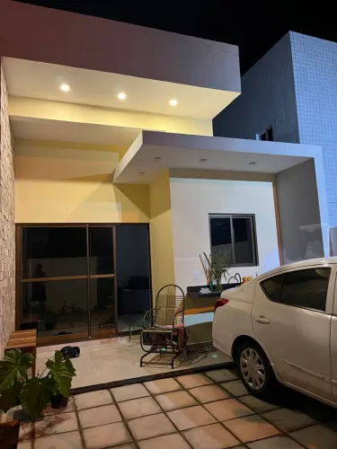 Casa 3 quartos com projetados