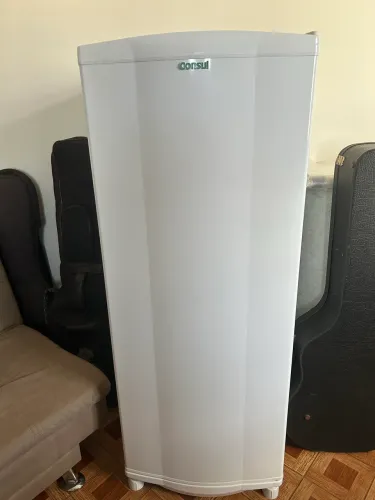 Geladeira Consul 261 Litros - R$ 1.200