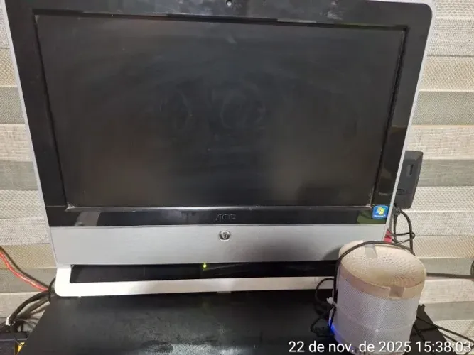 PC All-in-One AOC EVO 9111TS - 18.1" - 3GB RAM - WIFI - Batocera + 2 Controles/Retro Game