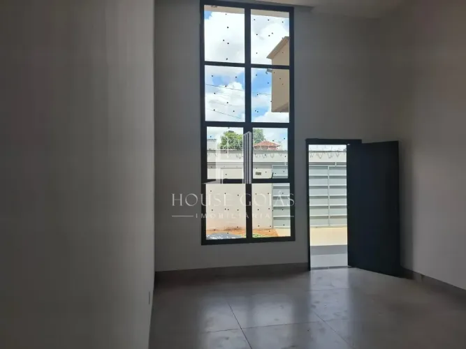 Casa à venda, Vila Oliveira com QUINTAL GRANDE, Aparecida de Goiânia, GO
