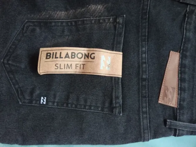 Bermuda Billabong, original, nova e com etiqueta.