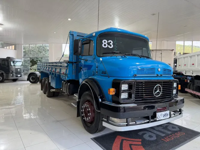 MB 1513 1983 CARROCERIA NOVA
