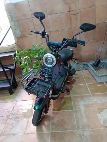 Vendo uma bicicleta elétrica seme nova comprei tem dois meses mais nem usei direito só d