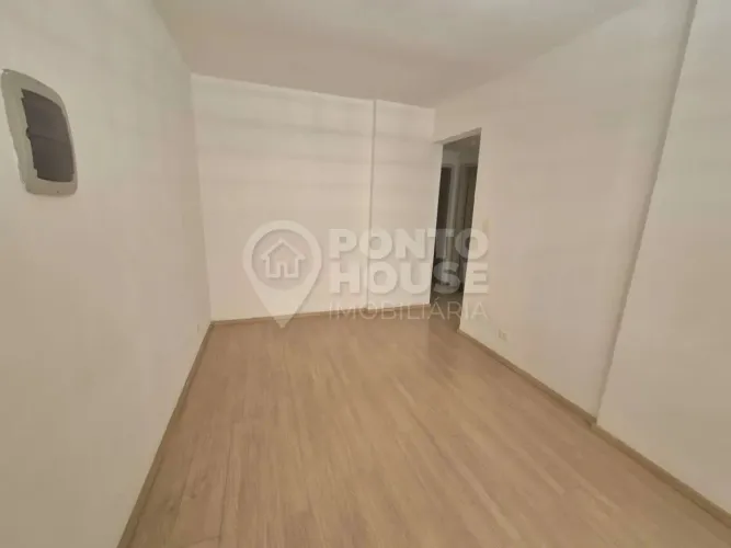 Apartamento à venda, 2 dormitórios, em frente a Igreja de São Judas.