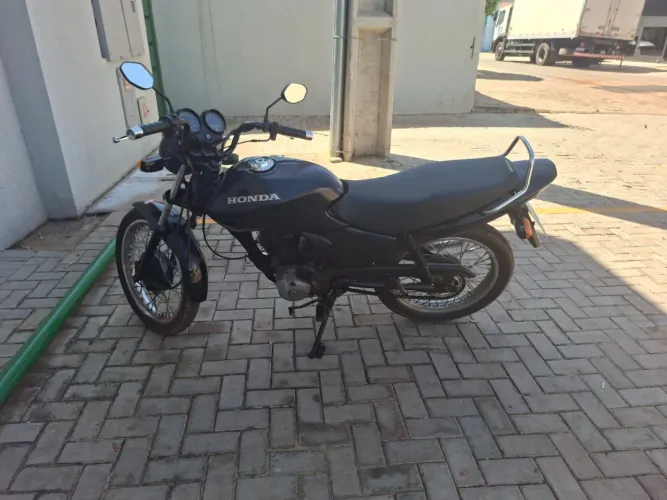 Vende-se moto fan 125