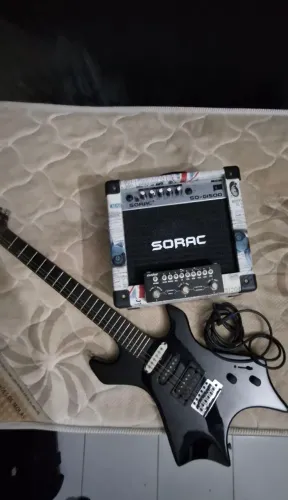 Kit Guitarra Golden GMAP 556 + Pedaleira Cuvave + Cubo Sorac 15W + Cabo Vox