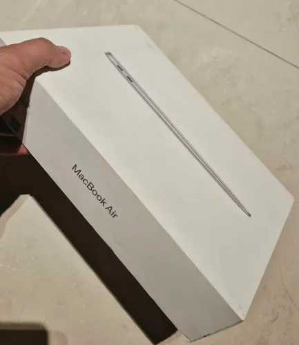 Macbook Air M1 256G LACRADO