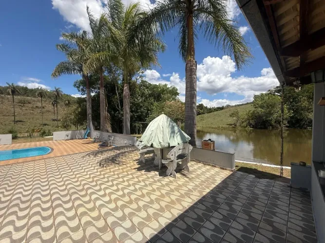 Chácara à venda, 2500 m² com muita agua e excelente localização - Pedras - Itatiaiuçu/MG