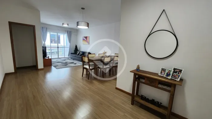 Apartamento | 2 Quartos (terceiro reversível) | 113m² | Bairro do Alto codigo: 352640