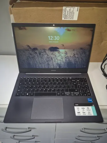 Notebook Samsung Book i5 8gb de ram ssd de 256gb