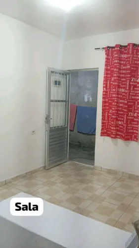 ALUGO CASA
