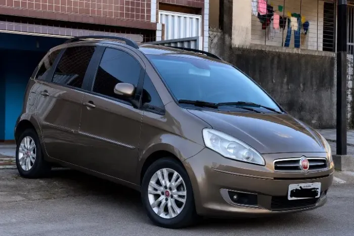 Fiat Idea Attractive 1.4 Fire Flex 8V 5P 2014