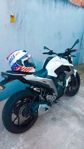 Fazer 250  17,500