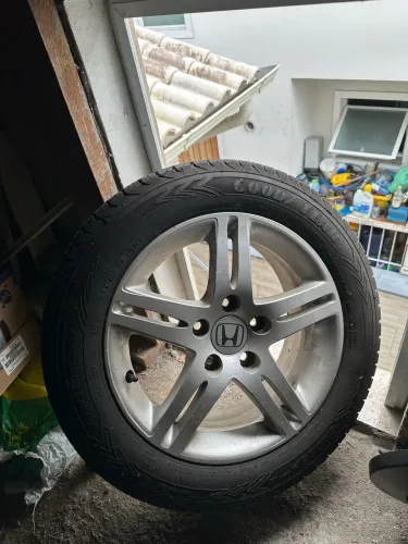 Pneus 215/55/16 - Goodyear Sport 2