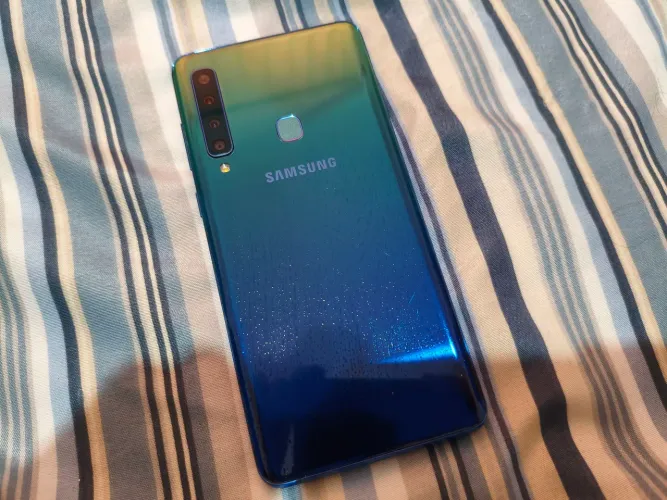 Galaxy A9 (Usado)