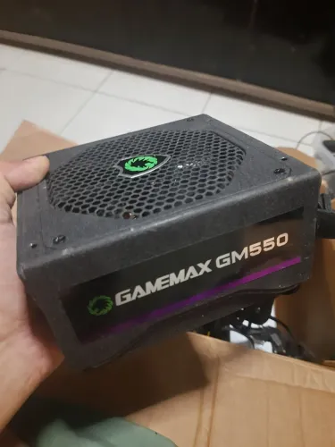 Fonte Gamer Gamemax GM550. Pfc ativo, 80 plus bronze, retirada de peças. 
