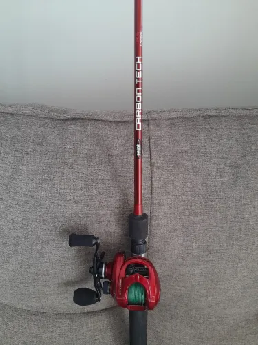 Vara + Carretilha Megajaws