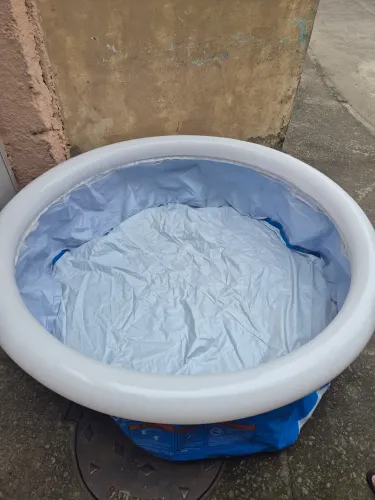 Piscina bestway de 2900 litros. Aceito trocas .