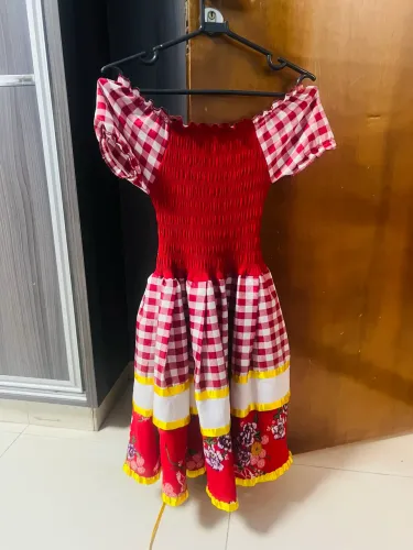 Vestido junino de 8 a 12 anos