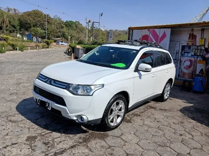 Mitsubishi Outlander 2.0 16V 160cv Aut. 2014