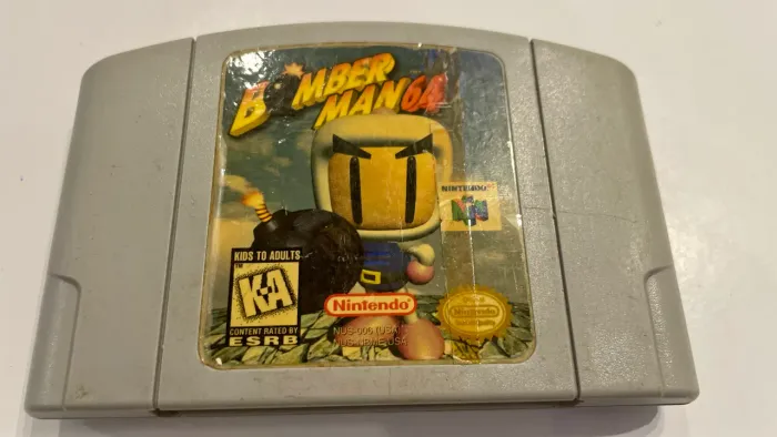 cartucho do jogo Bomberman 64