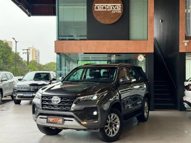 Toyota Hilux SW4 SRV 4X2 2.7 Flex 16V Aut. 2021