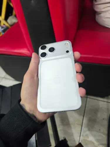 IPHONE 17 PRO / XR (DESAPEGO)