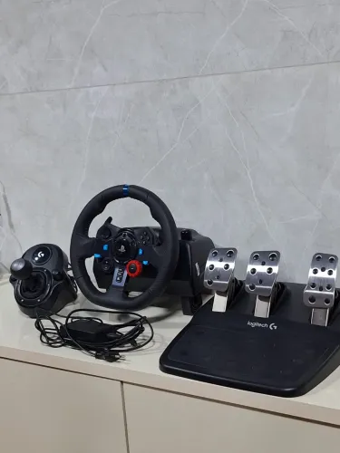 Volante logitech g29 + pedais logitech + câmbio logitech 