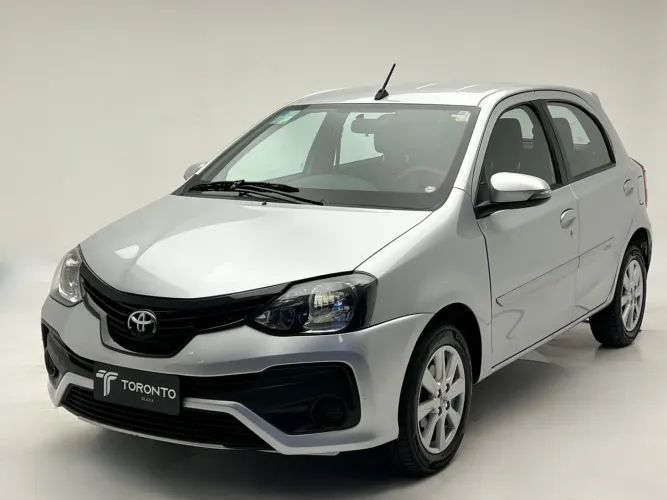 Toyota Etios X Plus 1.5 Flex 16V 5P Mec. 2021