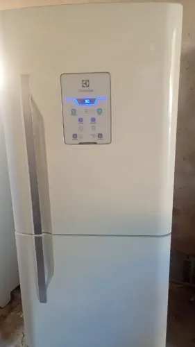 Geladeira funcionando perfeitamente - ENTREGO