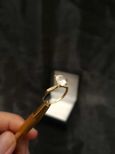 Anel Solitário Feminino em Ouro 18k