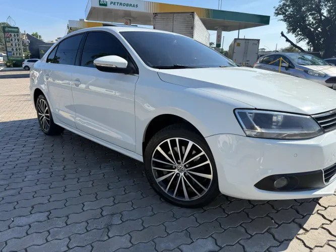 Volkswagen Jetta Highline 2.0 TSI 16V 4P Tiptronic 2014