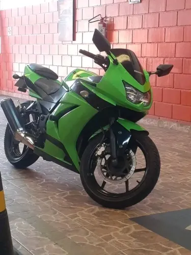 Moto esportiva ninja