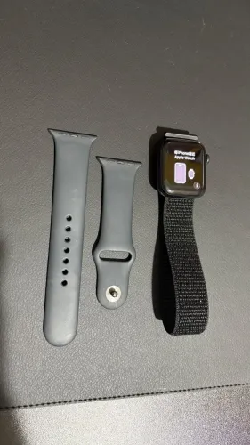 Apple Watch SE (2nd Gen) 40mm GPS