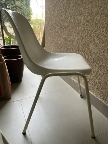 3 Cadeira branca retrô tok stok