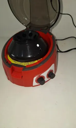 CENTRÍFUGA EPPENDORF