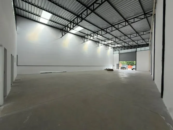 Galpão para locação com 380m² no bairro Monte Verde BETIM
