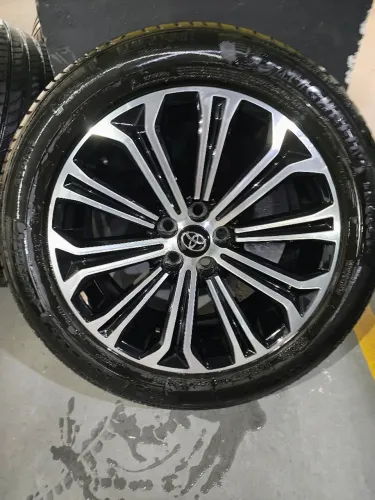 Rodas Krmai 17'' para Corolla/Prius com pneus Michelin
