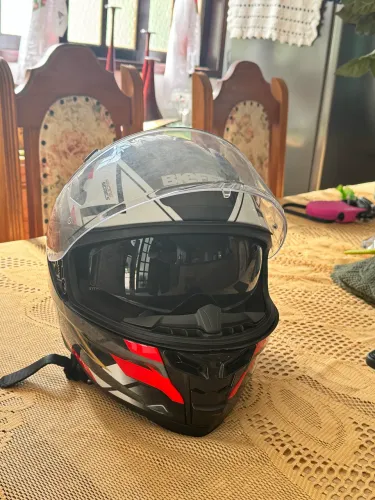 Vendo capacete BIEFFE original 