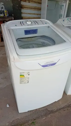 TENHO VÁRIOS ITENS PRA VENDER SE INTERESSA ALGUMA COISA WTHAS *