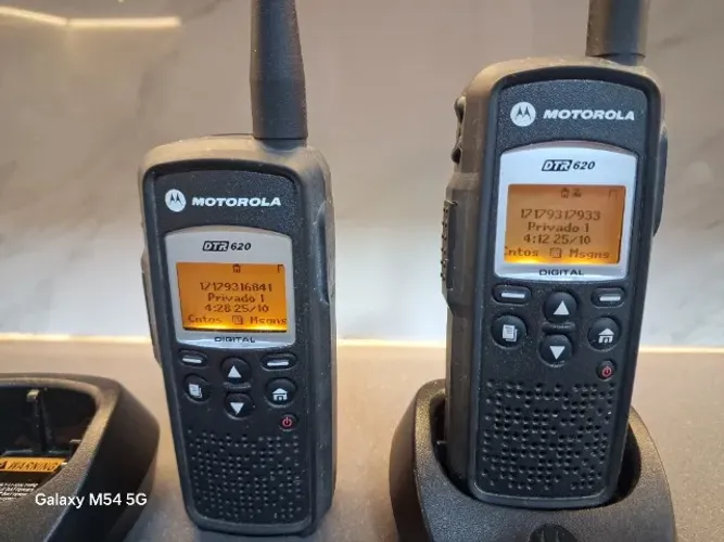 Par de Rádio digital Motorola DTR 620