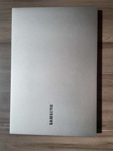 Notebook Samsung Book E20 15,6 Celeron 8GB RAM SSD 240GB Win11 Excelente Estado