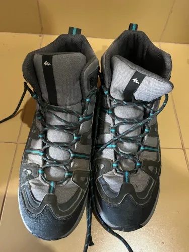 Bota de Trekking Quechua