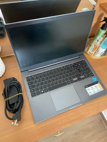 Notebook Samsung Book Celeron (Completo com Carregador)