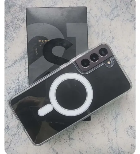 Vende celular s22 plus  *