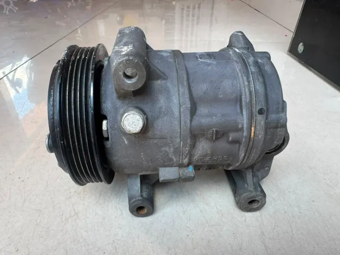 Compressor ar Fiat Mobi